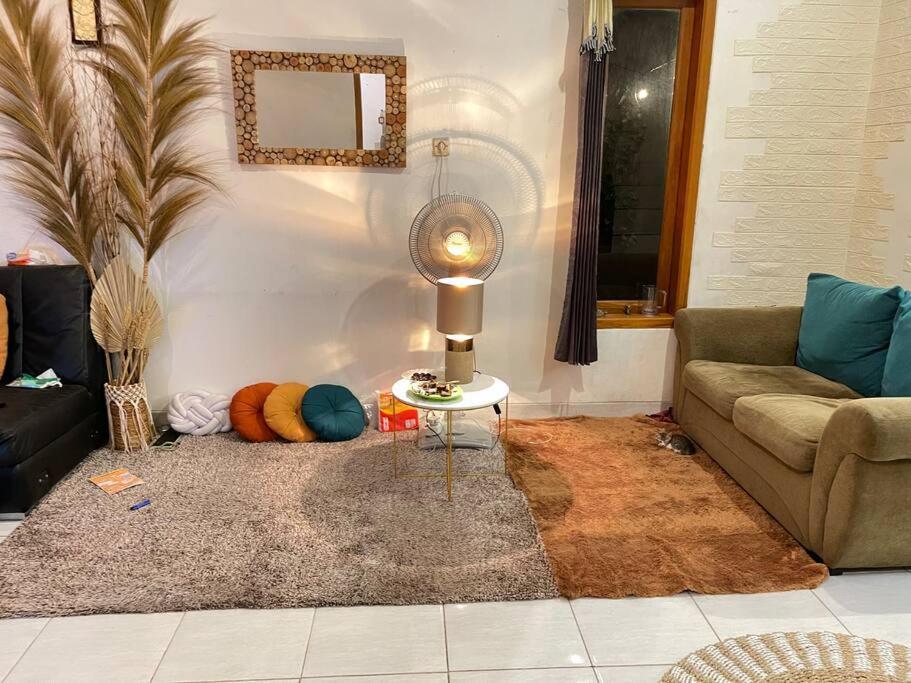House In Bekasi Timur Villa Exterior photo